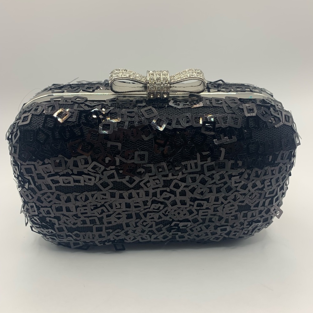 Bow Clutch